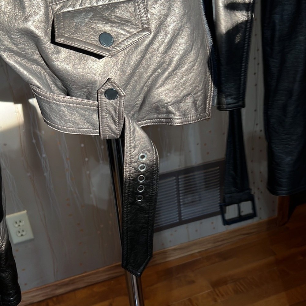 Calvin Klein jacket - Picture 7 of 8